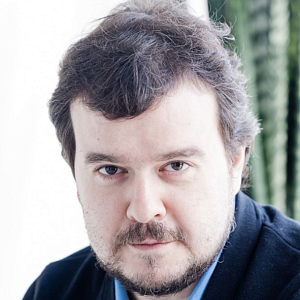 Карен Казарян